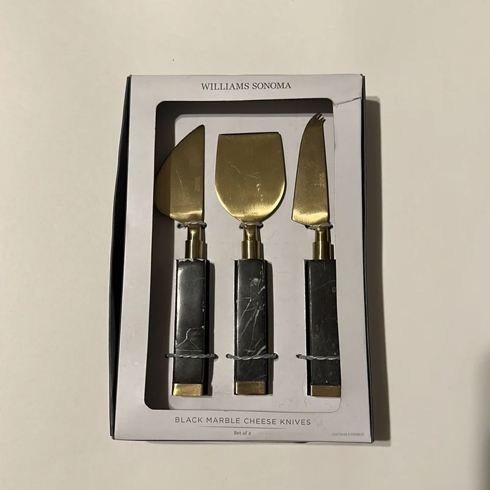 NEW in box. Williams Sonoma Black Marble Cheese Knives
